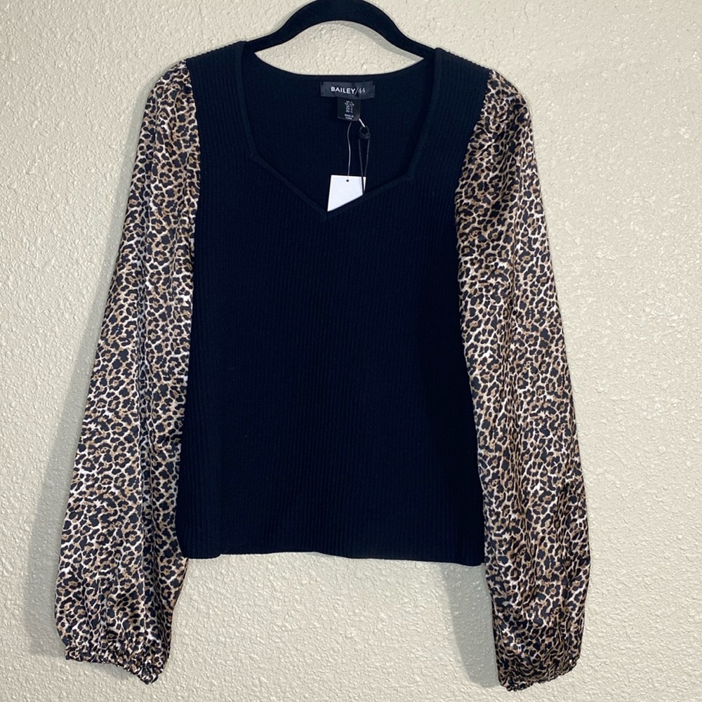 NWT Bailey 44 Blouse with Leopard Print Sleeves Size Large